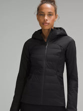 Load image into Gallery viewer, Lululemon Down for it jacket, black size 4
