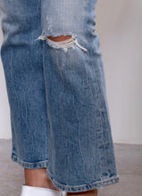 Load image into Gallery viewer, CITIZENS OF HUMANITY DEMY
WOMEN DENIM FLARE, SIZE 28
