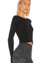 Load image into Gallery viewer, Alo Yoga SMALL Cover Long Sleeve Top - Black
